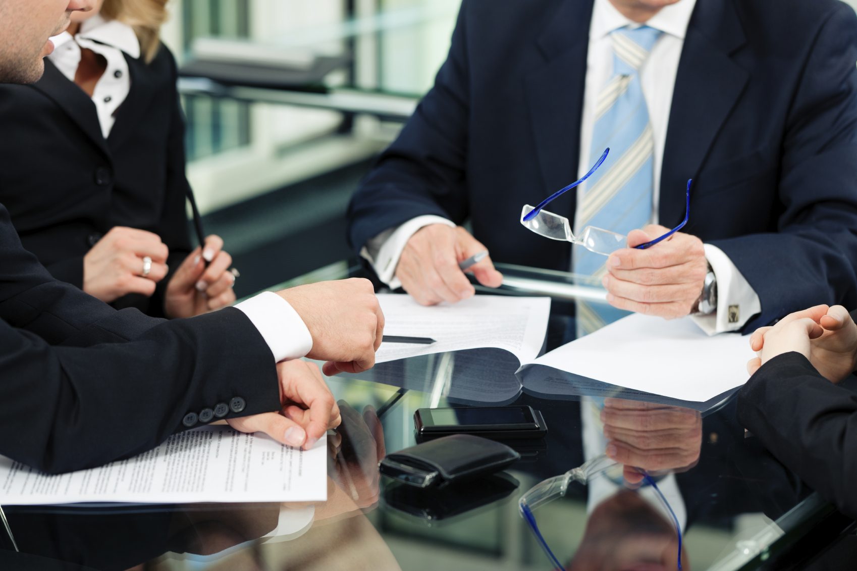 Consulting of legal case at law firm